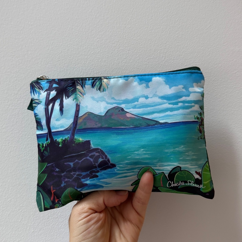 Limited Edition Christie Shinn x United Airlines Travel Case and Amenity Kit
